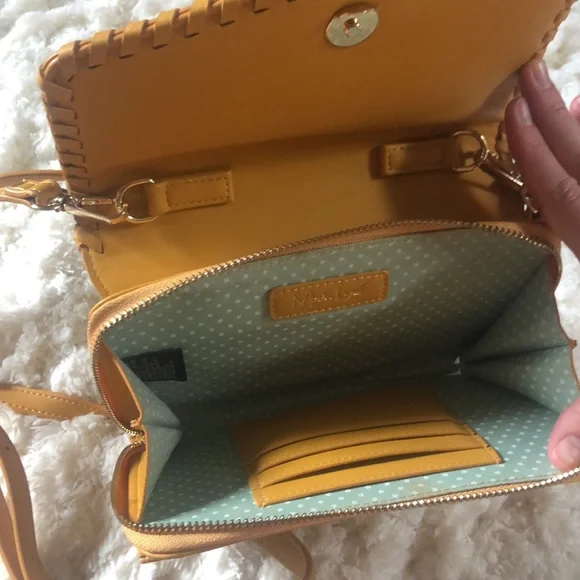 Moda Luxe Crossbody - Picture 3 of 3